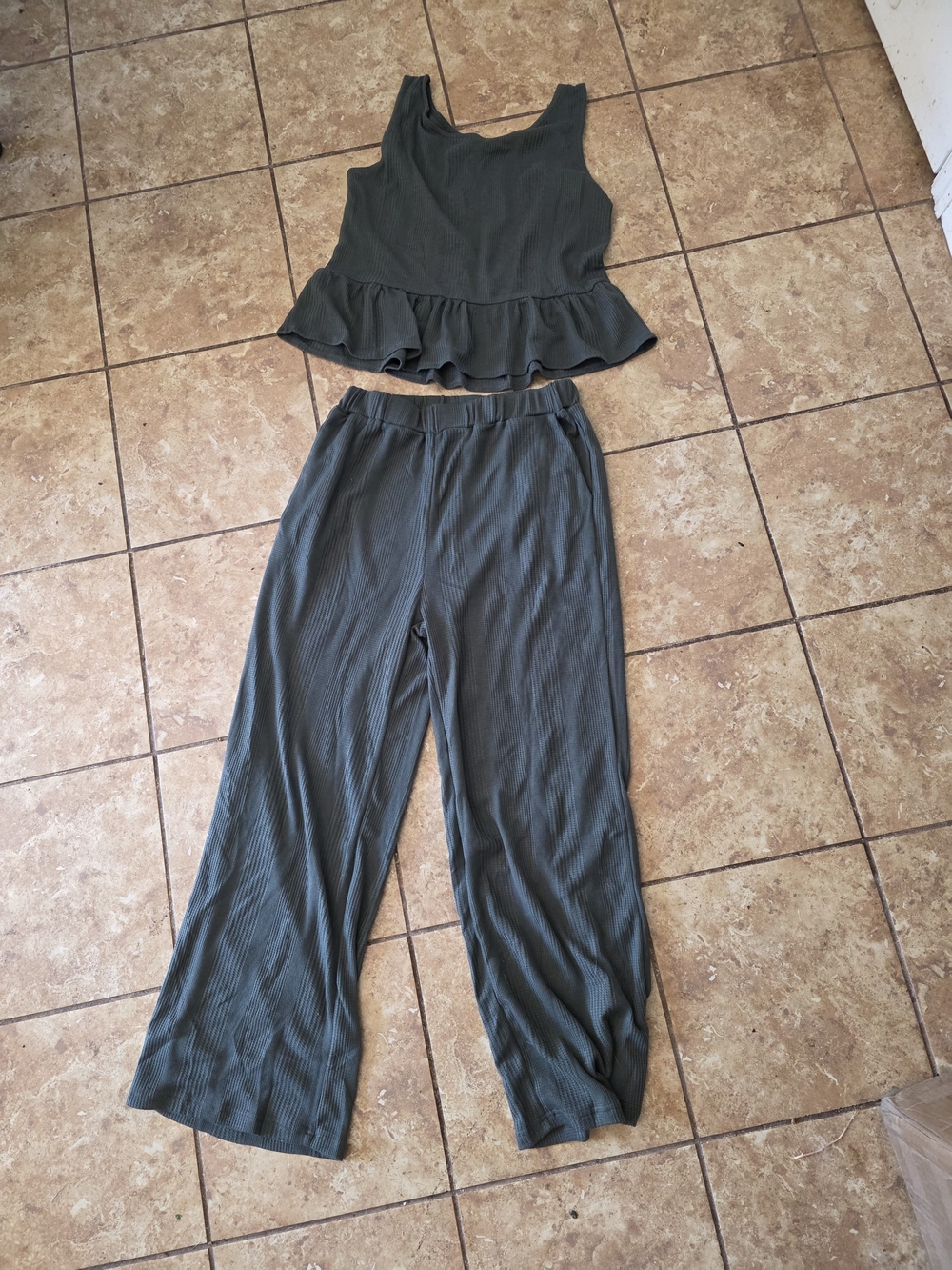 Womens Medium Set
